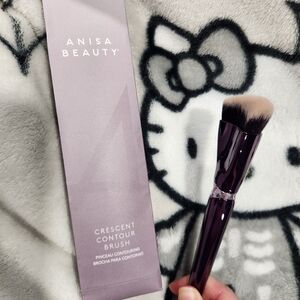 Crescent Contour Brush - Purple